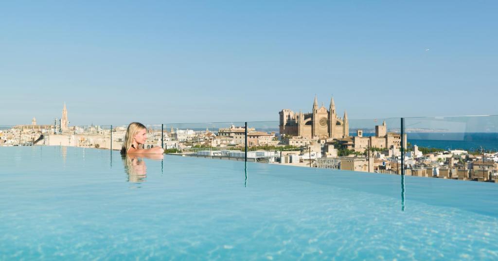 Nakar Hotel - Best Hotels in Balearic Islands