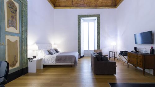 Santa Chiara Boutique Hotel - Best Hotels in Naples