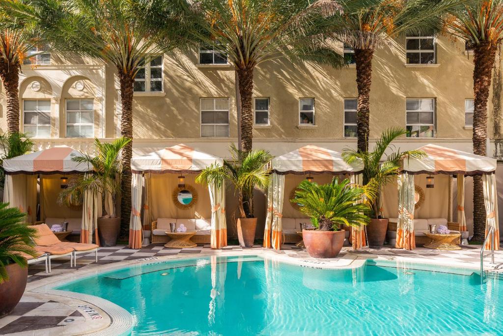 The Plymouth South Beach - Hotels with Pools in Miami