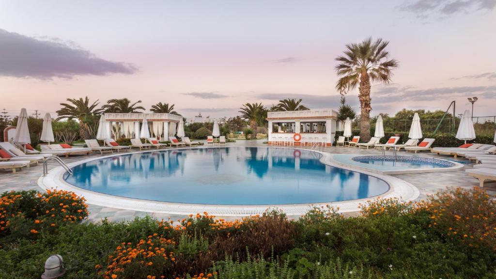 Porto Naxos - Best Parking Hotels in Naxos