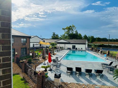 At Home Inn - Pensacola