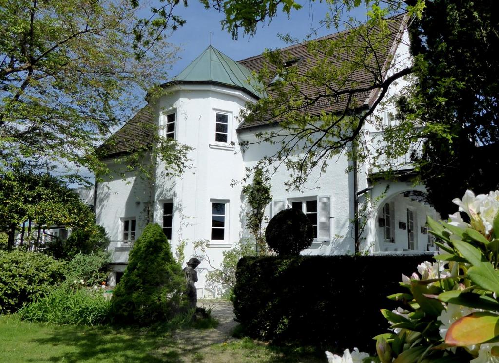 Am Eichholz Galerie & Art-Hotel - Best Hotels in Bavaria