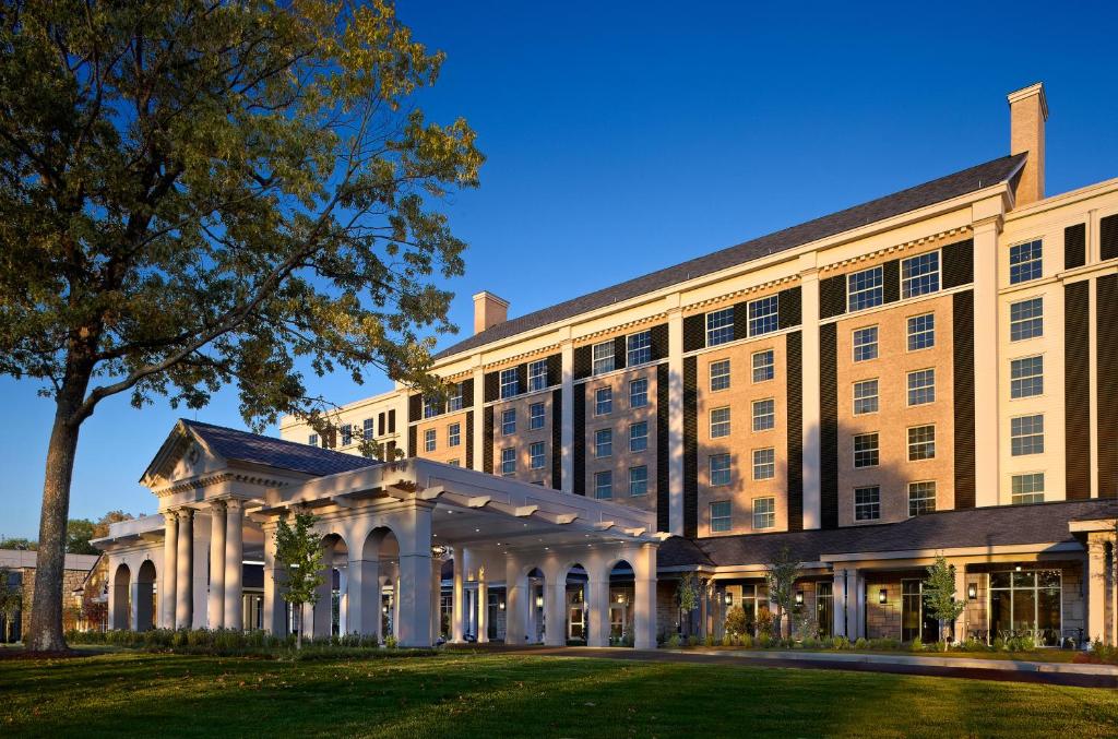 The Guest House at Graceland - Best Hotels with Airport Shuttle Service in Memphis, TN