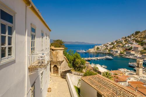 Hydra Hotel - Best Hotels in Hydra