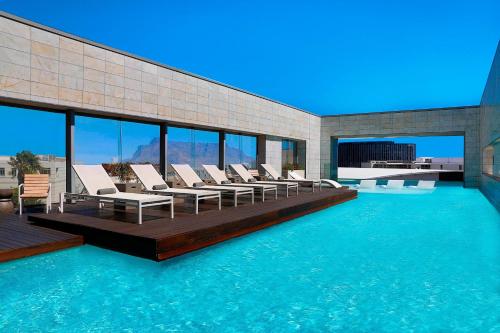 Cape Town Marriott Hotel Crystal Towers - Best Business Hotels in Cape Town