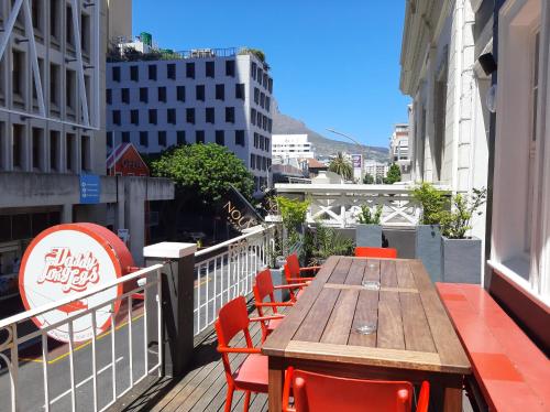 Daddy Long Legs Art Hotel - Best Hotels in Cape Town