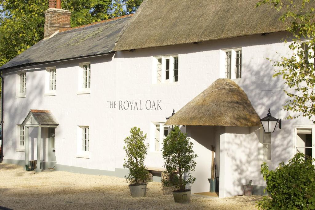 The Royal Oak - Best Hotels in Wiltshire