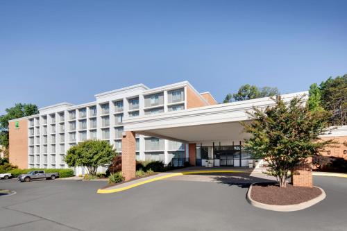 Holiday Inn University Area Charlottesville by IHG - Best Fitness Hotels in Charlottesville, VA