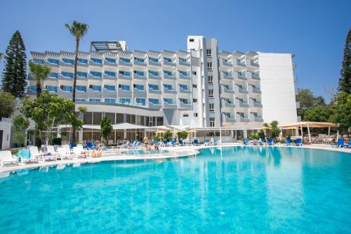 Papouis Protaras Hotel - Best Pet-Friendly Hotels in Cyprus