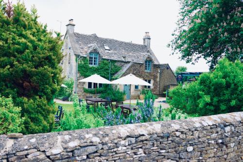The Ragged Cot - Most Romantic Hotels in The Cotswolds