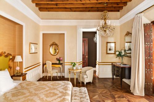 Hotel Casa 1800 Sevilla - Hotels with Pools in Seville
