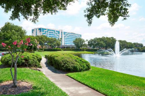 Renaissance Orlando Airport Hotel - Best Hotels with Airport Shuttle Service in Florida