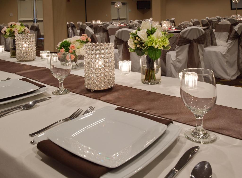Holiday Inn Lincoln Southwest by IHG - Best Hotels in Lincoln, NE