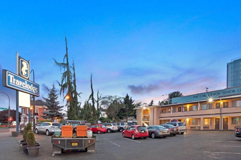Travelodge by Wyndham Everett City Center - Best Hotels in Everett, WA