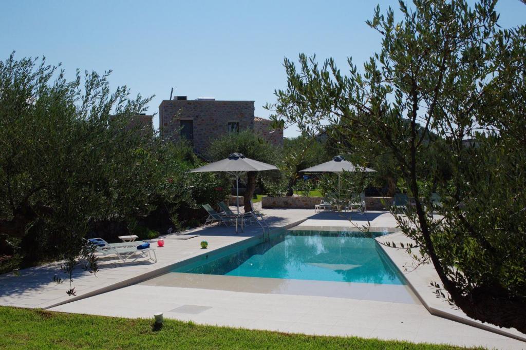 Mythies - Holiday Houses in Mani - Best Hotels in Kardamili