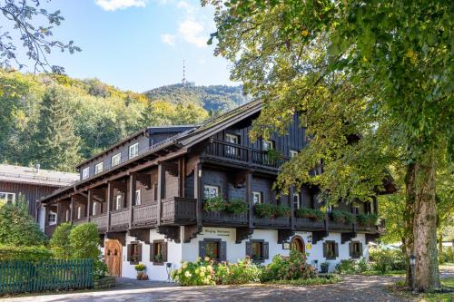 Romantik Hotel Die Gersberg Alm mit Panoramablick auf Salzburg - Best Hotels in Salzburg