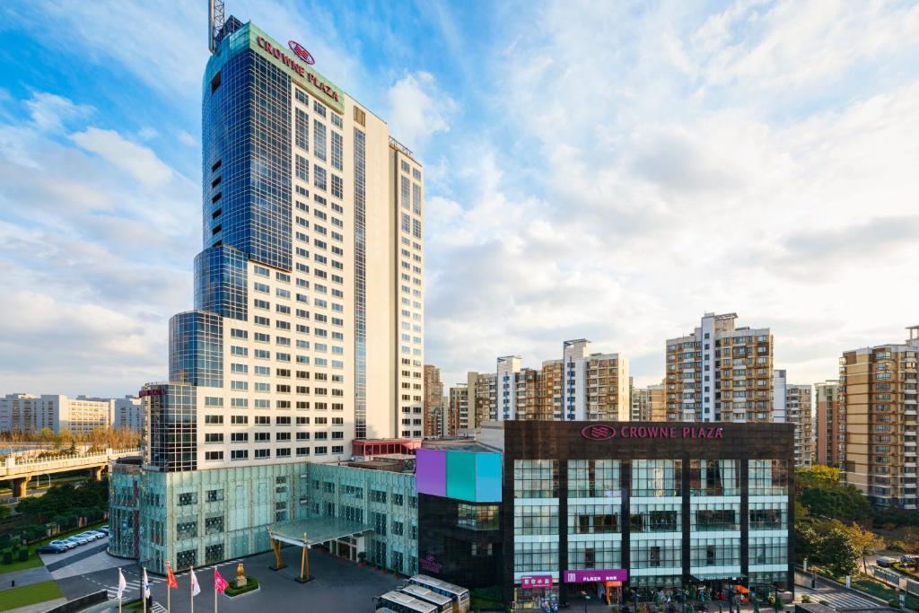 Crowne Plaza Shanghai Pudong, an IHG Hotel - Best Parking Hotels in Shanghai