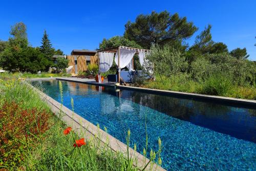 Bien Loin d'Ici Spa B&B - Best Hotels in Nimes