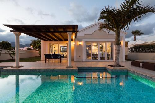 Villas Alondra - Best Hotels with Pools in Lanzarote