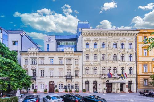 Hotel President - Budapest Hotels with Pools