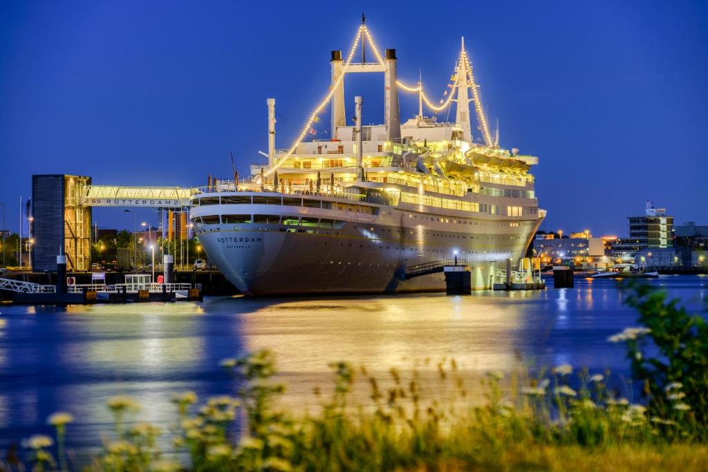 ss Rotterdam by WestCord - Best Pool Hotels in Netherlands