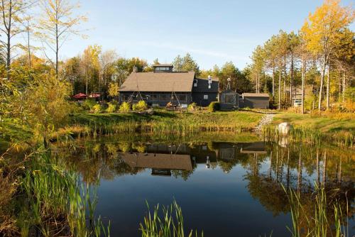 Hidden Pond Resort - Best Hotels in Maine