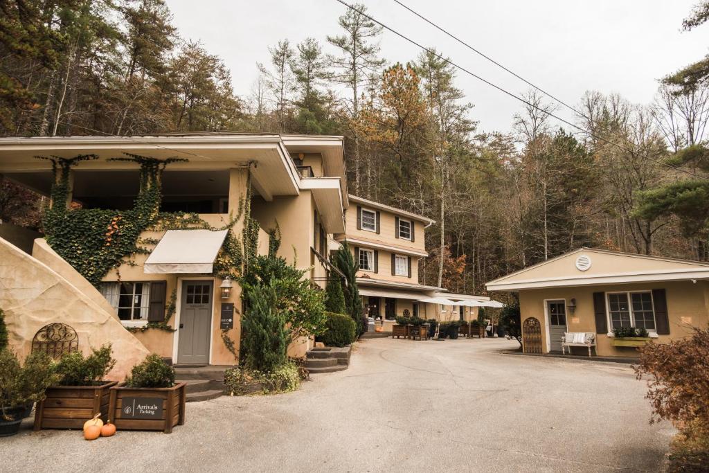 Lakeview at Fontana - Best Hotels in North Carolina