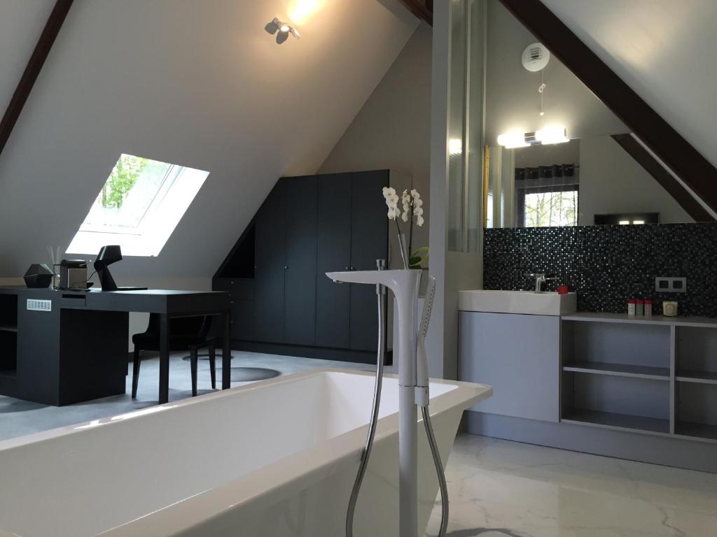 Le Domaine des Loups - Best Hotels in Pas-de-Calais