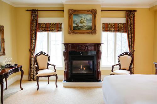 Riverbend Inn & Vineyard