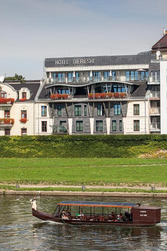 Niebieski Art Hotel & Spa - Best Family Hotels in Krakow