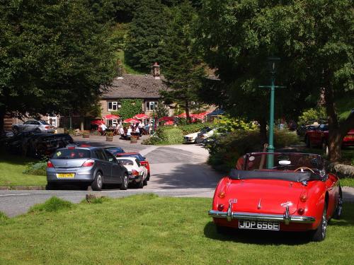 The Lamb Inn - Best Hotels in Derbyshire