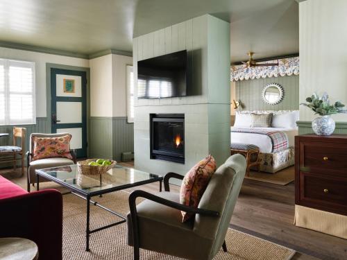 Le Petit Pali at 8th Ave - Carmel-by-the-Sea Hotels