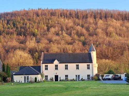 Glangwili Mansion - Luxury 5 star Bed & Breakfast - Best Hotels in Wales