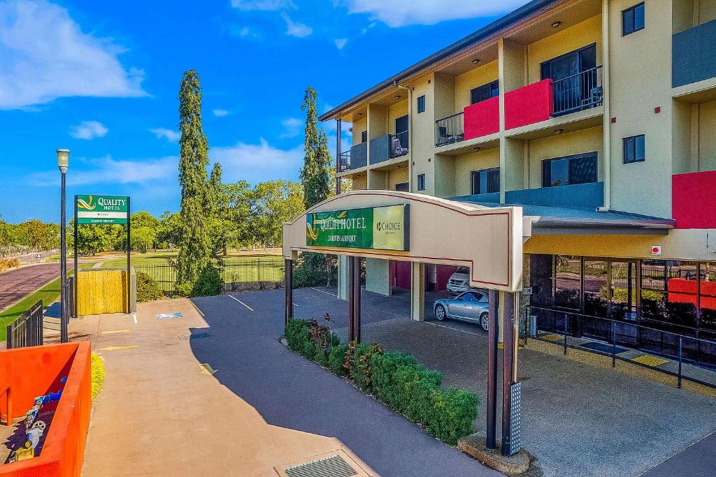 Quality Hotel Darwin Airport - Best Hotels with Airport Shuttle Service in Australia