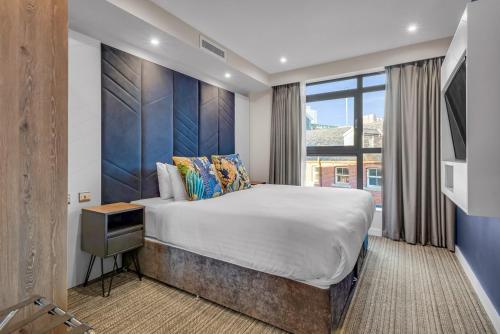 Roomzzz Leeds City