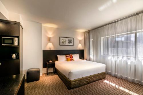 Causeway 353 Hotel - Best Business Hotels in Melbourne