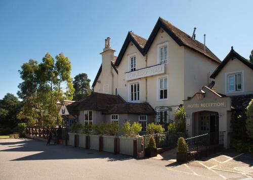 Worplesdon Place Hotel - Best Hotels in Guildford
