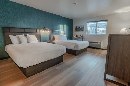 hotels with suites in Wyoming