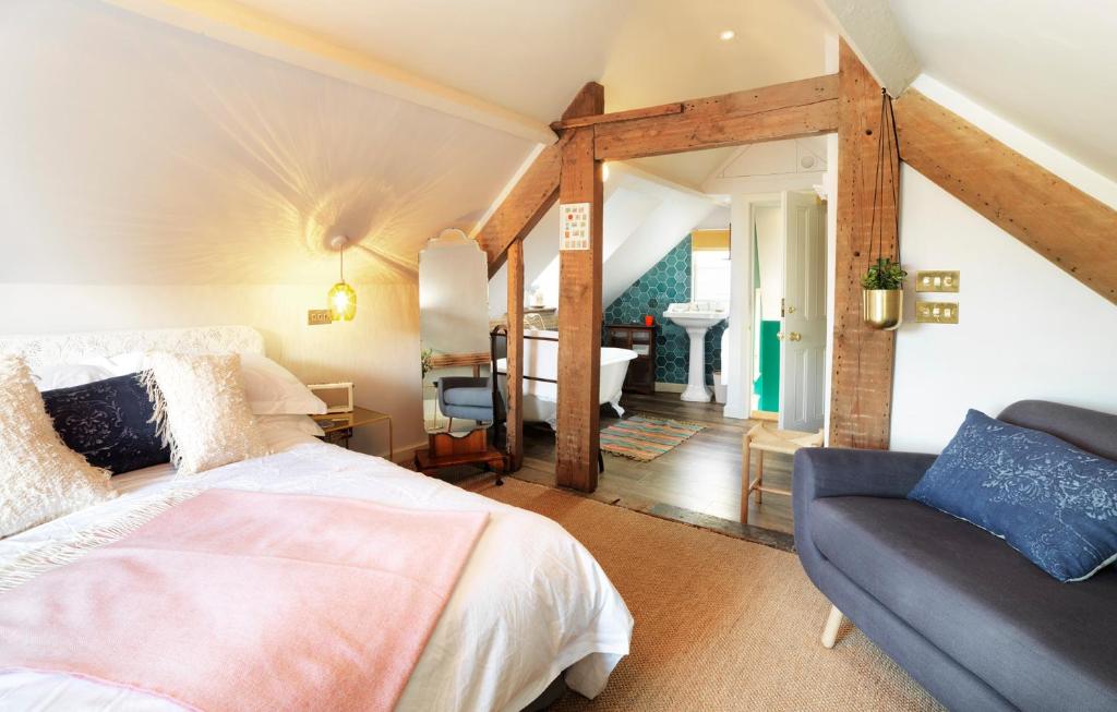 The Crown - Best Hotels in Oxfordshire