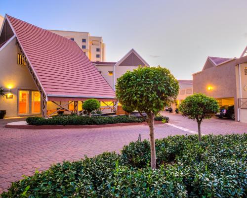 Courtyard Hotel Sandton - Best Pool Hotels in Johannesburg