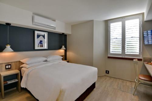 Town Lodge Bellville - Best Pool Hotels in Cape Town