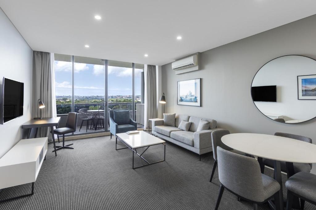 Meriton Suites Waterloo - Best Fitness Hotels in Australia