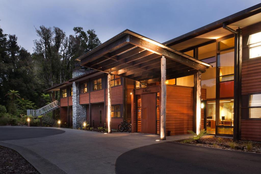 Legacy Te Waonui Hotel Franz Josef - Best Parking Hotels in New Zealand
