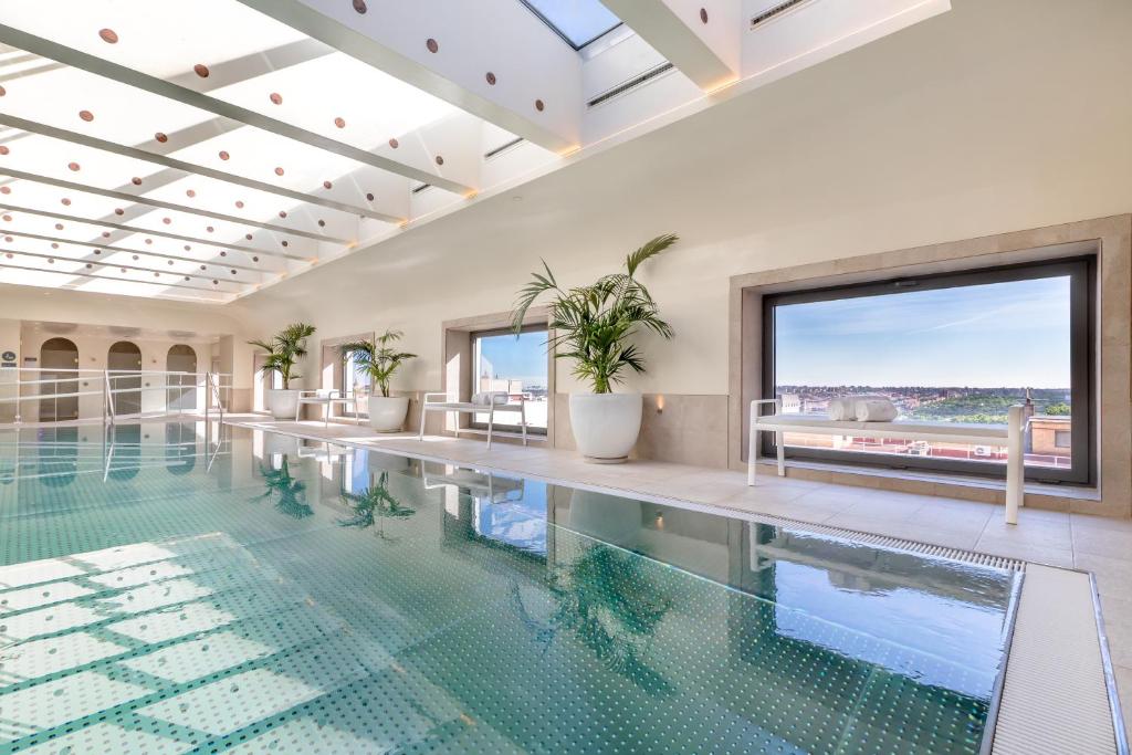 Barceló Torre de Madrid - Best Hotels in Centro Madrid