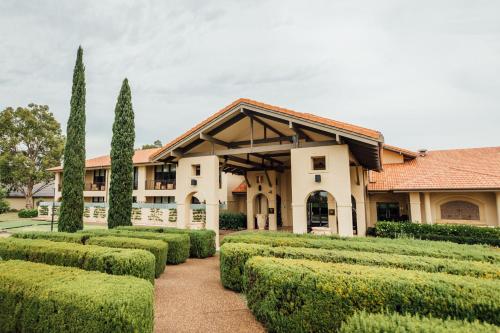 Chateau Elan At The Vintage - Best Hotels New South Wales