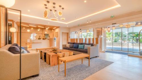 Holiday Inn Nice - Port St Laurent by IHG - Best Holiday Inn Hotels in France