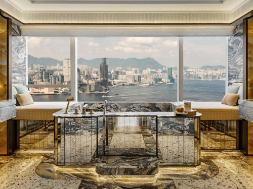 Island Shangri-La, Hong Kong - Hong Kong Central Hotels
