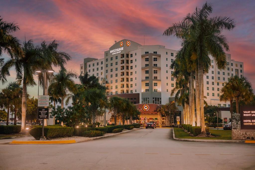 Miccosukee Casino & Resort - Best Hotels with Free Breakfast in Miami, FL