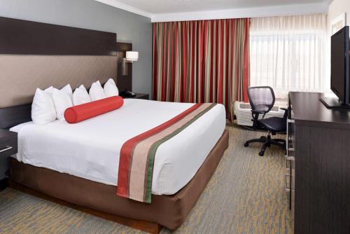 suite hotels in Rosemont