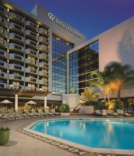 DoubleTree by Hilton San Jose - Best Pet-Friendly Hotels in San Jose, CA